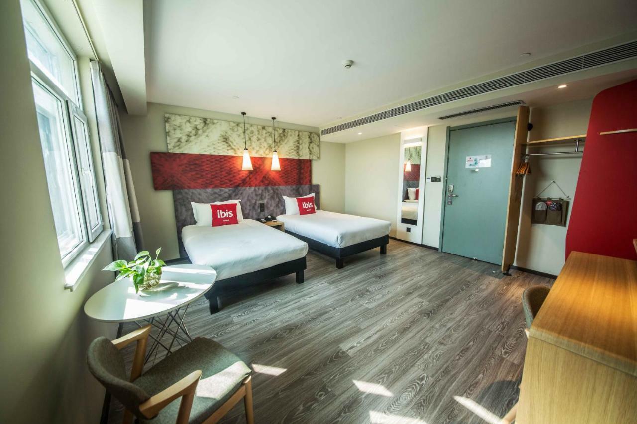 Ibis Urumqi Weixing Square Hotel Buitenkant foto